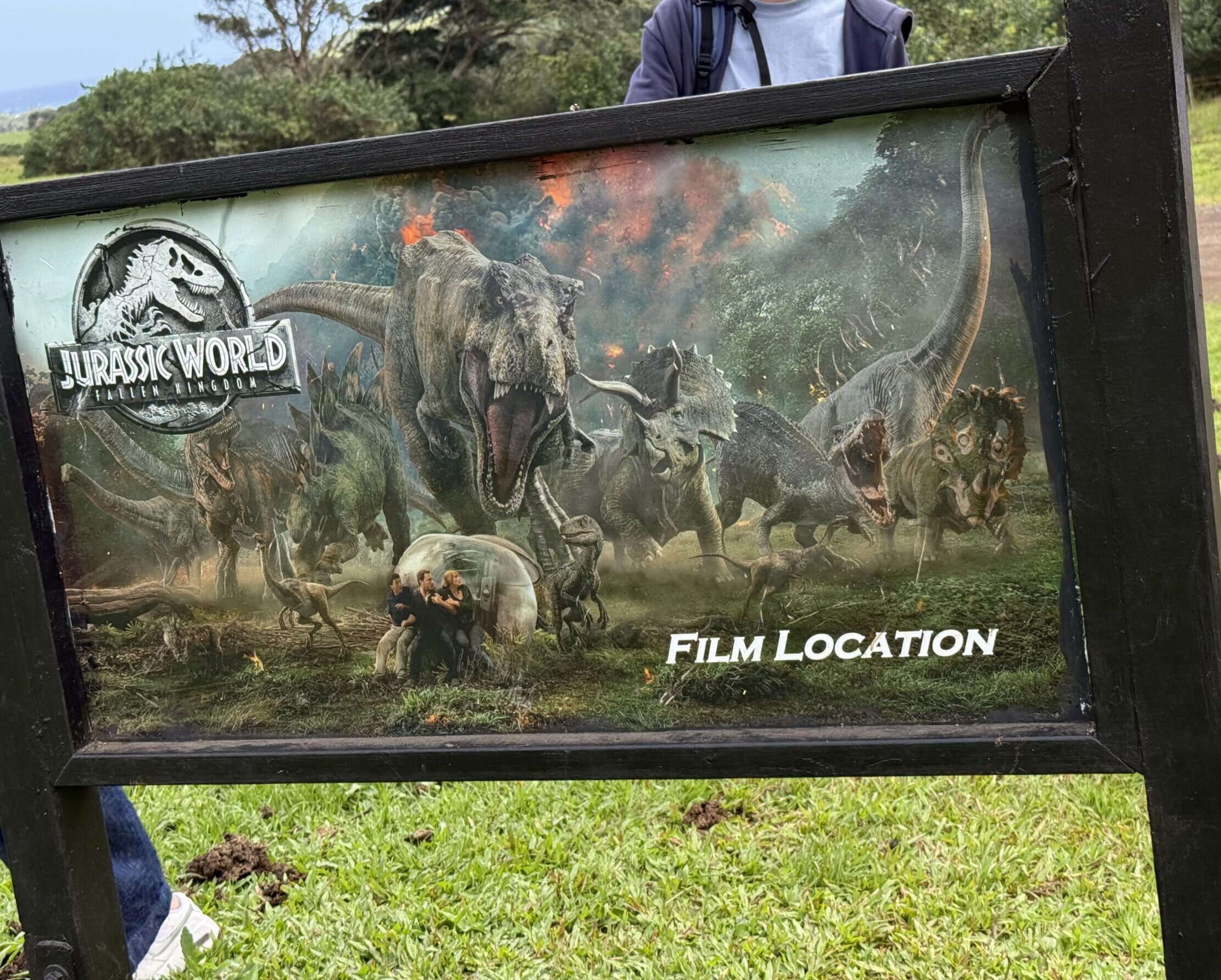 クアロア・ランチに設置されたジュラシック・ワールド／炎の王国のロケ地案内板